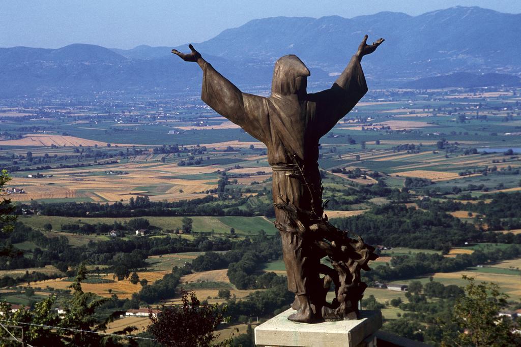 L'Angelo Pellegrino Miniappartamenti Rieti Rum bild